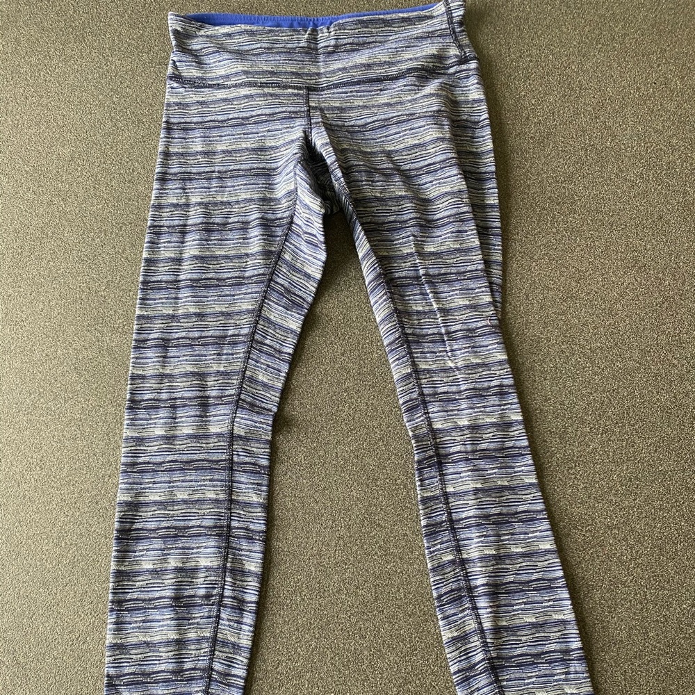 Lululemon blue striped leggings size 6